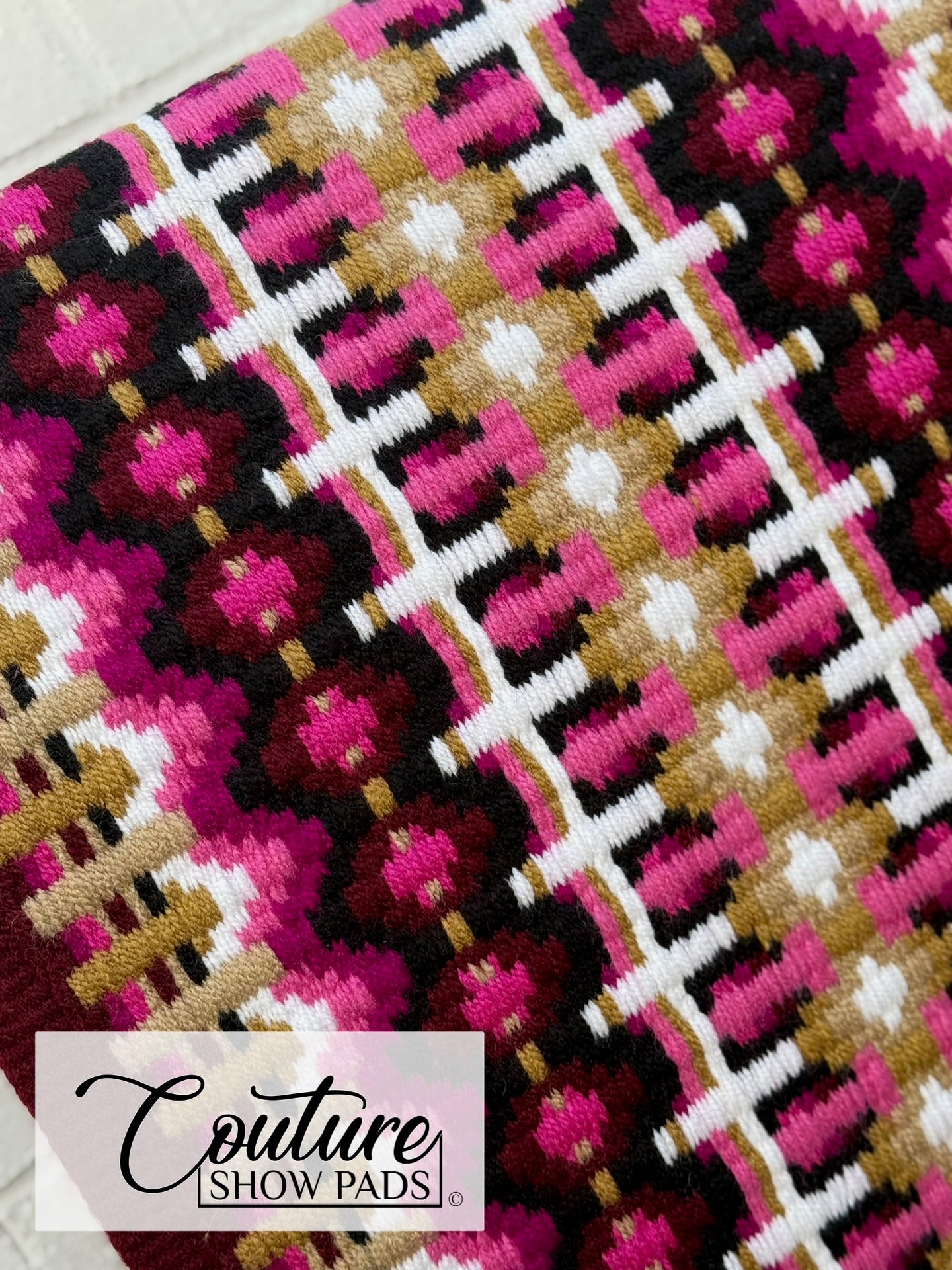 Berry Buckle Couture Show Pad
