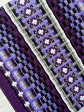 Load image into Gallery viewer, Amethyst Haze Couture Show Pad
