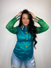 Load image into Gallery viewer, *Day Shirt* Emerald and Gold

